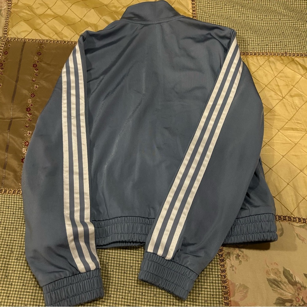 Adidas sweater - Picture 3 of 4
